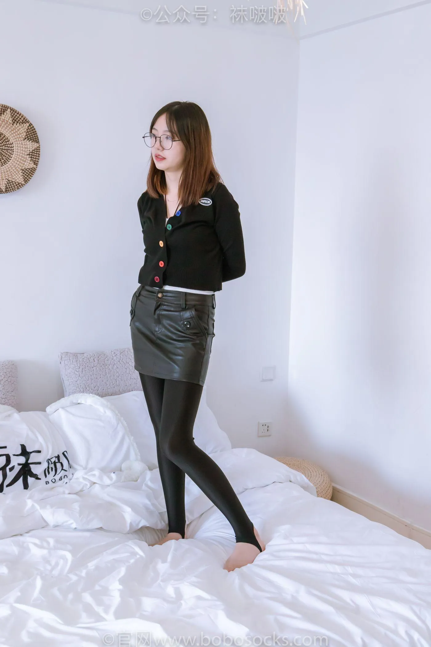 [BoBoSocks袜啵啵]NO.041 小甜豆-高跟长靴、黑色踩脚裤、肉丝 [140P]插图6